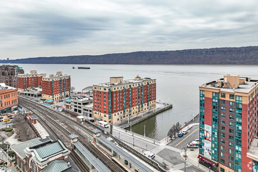More Photos Of 1 Van Der Donck St, Yonkers Apartments For Lease