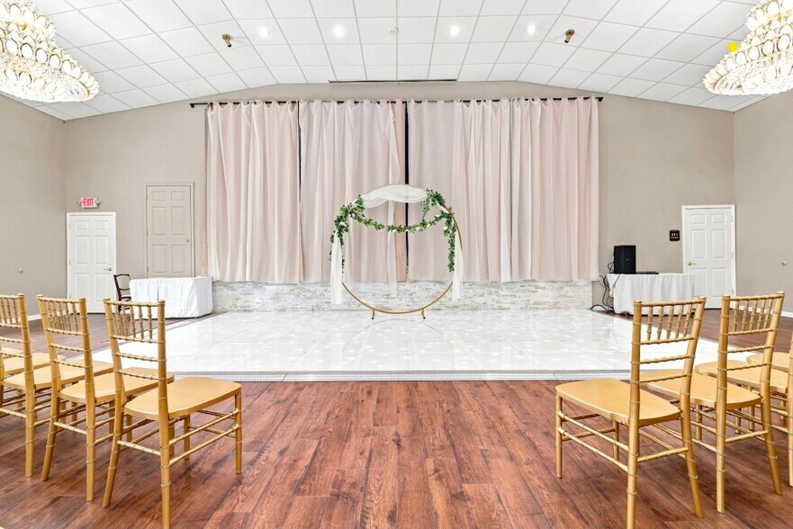 More Photos Of 532 N Kristi Rd, Martinsville Lodge Meeting Hall For Lease