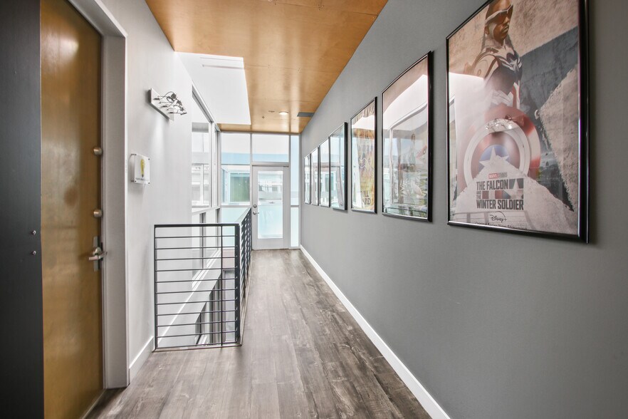 More Photos Of 2332 Cotner Ave, Los Angeles Loft Creative Space For Lease
