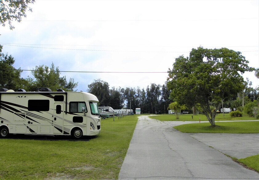 More Photos Of 35 Winar Dr, Merritt Island Land For Sale