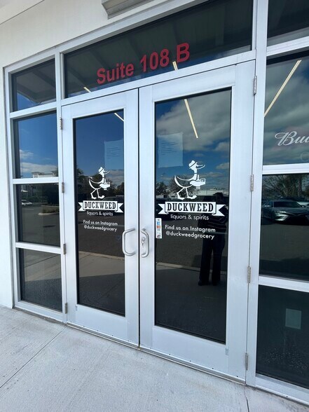 More Photos Of 5212 Bridge St, Tampa Storefront Retail Office For Lease