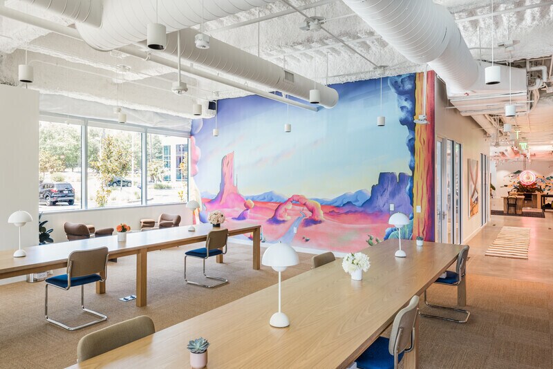 More Photos Of 21255 Burbank Blvd, Woodland Hills Coworking Space