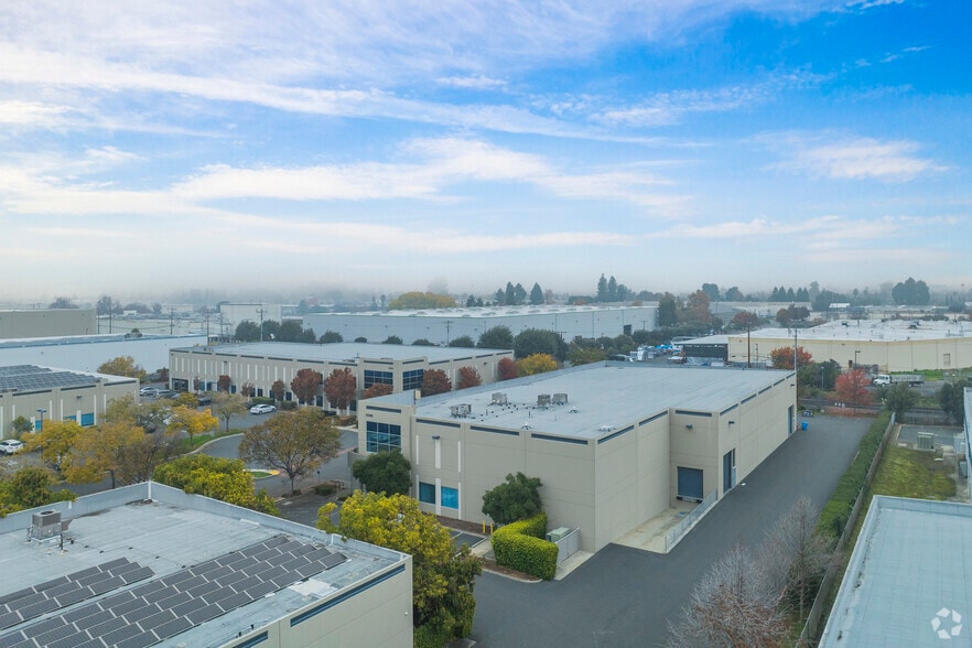 More Photos Of 33268 Central Ave, Union City Industrial For Lease