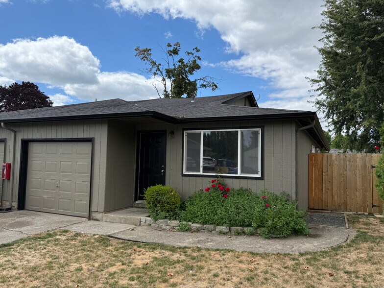 Primary Photo Of 4561 Chippewa Ct SE, Salem Multifamily For Sale