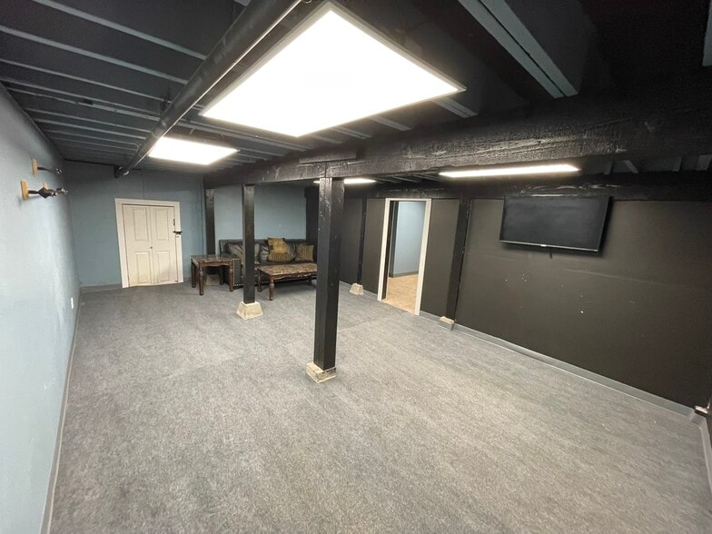 More Photos Of 2201 Rainier Ave S, Seattle Restaurant For Lease