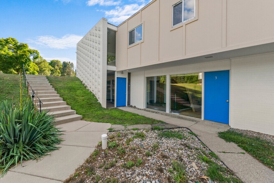 More Photos Of 2532 Spring Arbor Rd, Jackson Medical For Sale