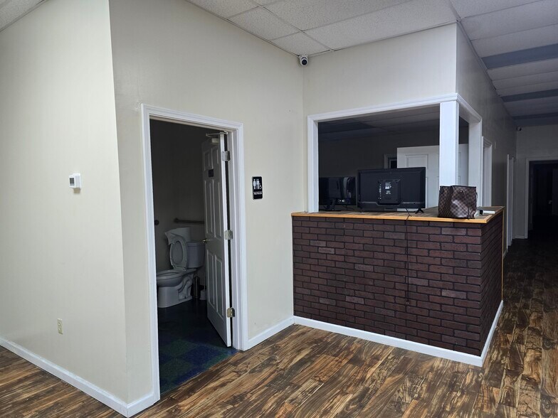 More Photos Of 1370 Us-80 Hwy E, Pooler Flex For Lease