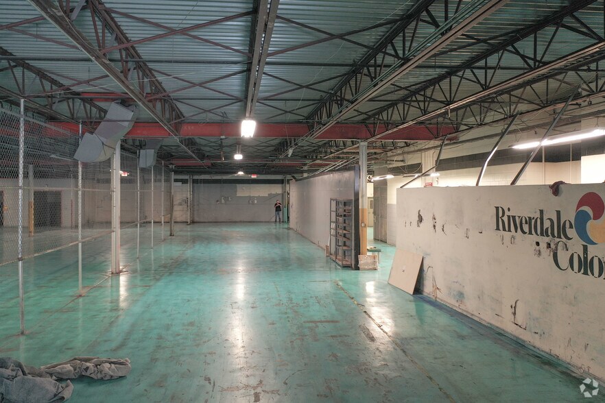 More Photos Of 1 Walnut St, Perth Amboy Warehouse For Sale