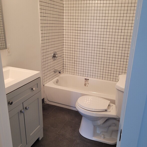 More Photos Of 1412 Windrim Ave, Philadelphia Multifamily For Sale