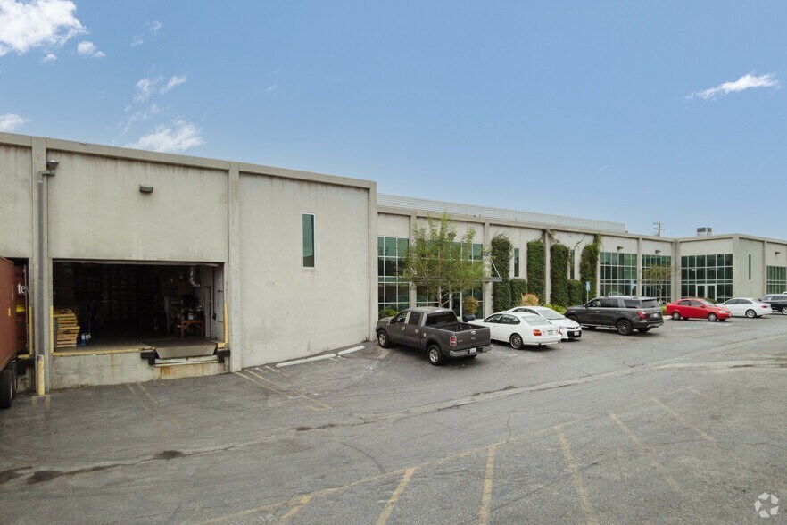 More Photos Of 1550 E Franklin Ave, El Segundo Research And Development For Lease