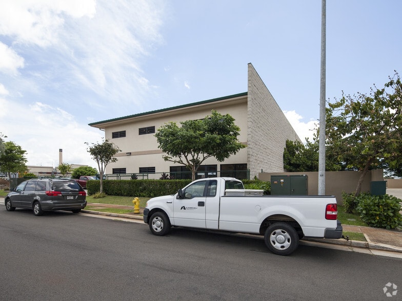 More Photos Of 94-423 Akoki St, Waipahu Warehouse For Lease