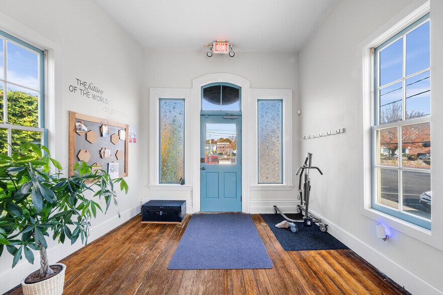 More Photos Of 21 Furnace St, Danielson Storefront For Sale