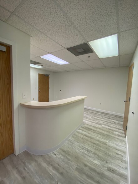 More Photos Of 1830 Town Center Dr, Reston Medical For Sale