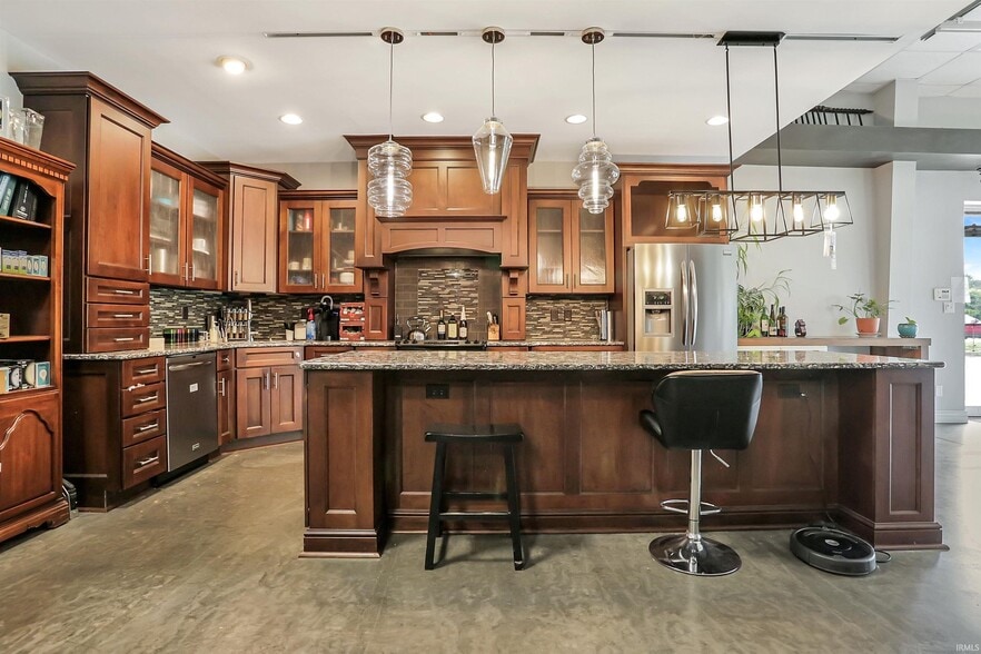 More Photos Of 3020 E Morgan Ave, Evansville Freestanding For Sale