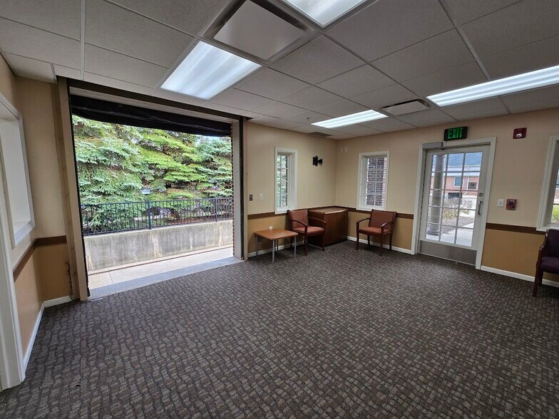 More Photos Of 43650 Garfield Rd, Clinton Township Medical For Lease