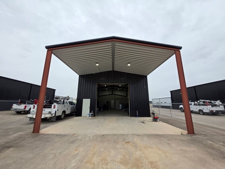More Photos Of 10904 Texas 191, Midland Industrial For Lease
