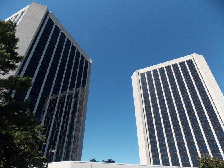 More Photos Of 1-3 Parklane Blvd, Dearborn Unknown For Lease