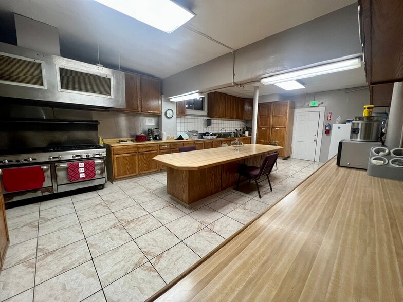 More Photos Of 213 S Breed St, Los Angeles Religious Facility For Sale