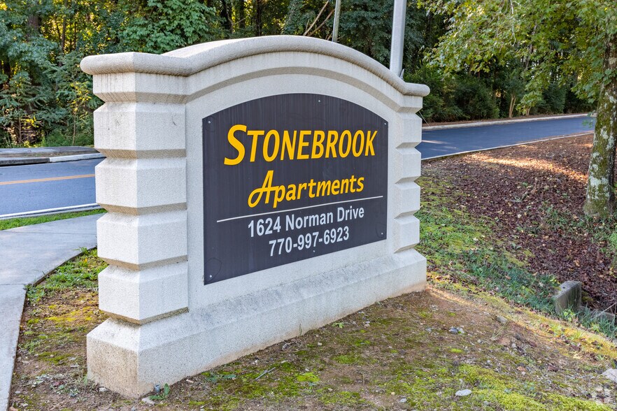 More Photos Of 1624 Norman Dr, Atlanta Apartments For Sale