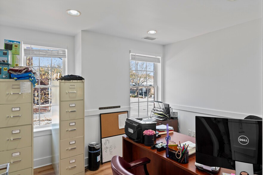 More Photos Of 100-122 E Broad St, Falls Church Office For Sale