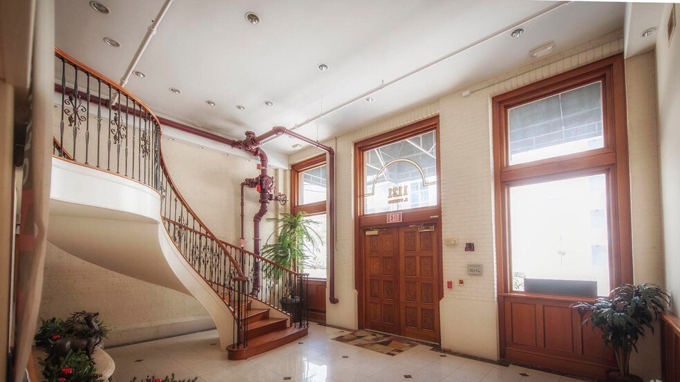 More Photos Of 1121 E Twiggs St, Tampa Loft Creative Space For Lease