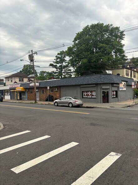 More Photos Of 203-205 Alexander St, Newark Storefront For Sale