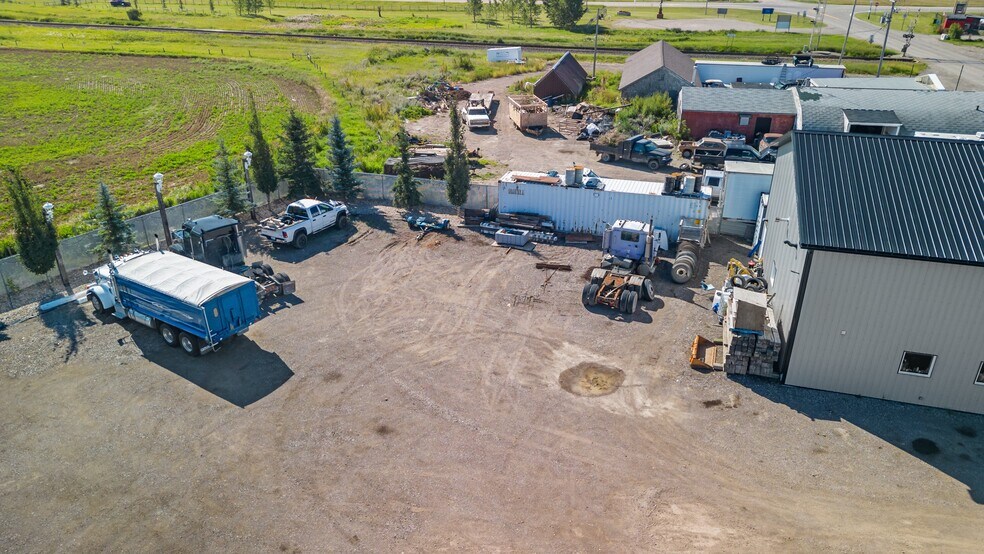 More Photos Of 81 Barstow St, Carseland Auto Repair For Sale