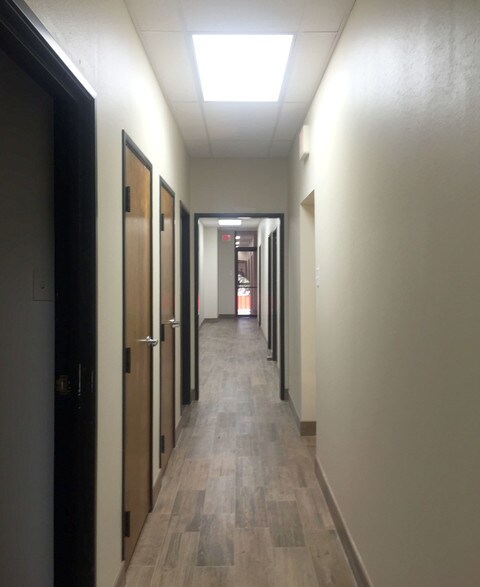 More Photos Of 10816 Crown Colony Dr, Austin Office For Lease