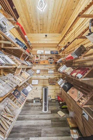 More Photos Of 5140-5144 W Madison St, Chicago Storefront Retail Office For Sale