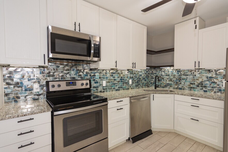 More Photos Of 114 Scofield Ave, Johnson City Apartments For Sale