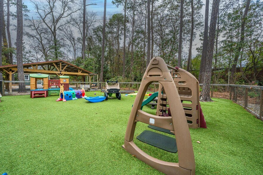 More Photos Of 141 Limehouse Dr, Summerville Daycare Center For Sale