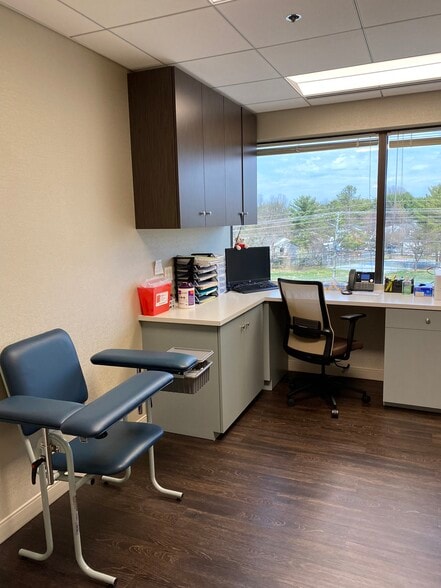 More Photos Of 12800 Middlebrook Rd, Germantown Medical For Sale