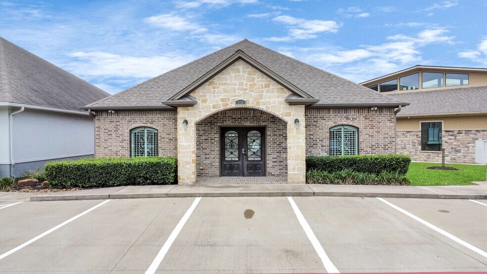 Primary Photo Of 620 S Peek Rd, Katy Medical For Sale