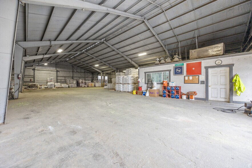 More Photos Of 780 N Todd Ave, Azusa Distribution For Sale