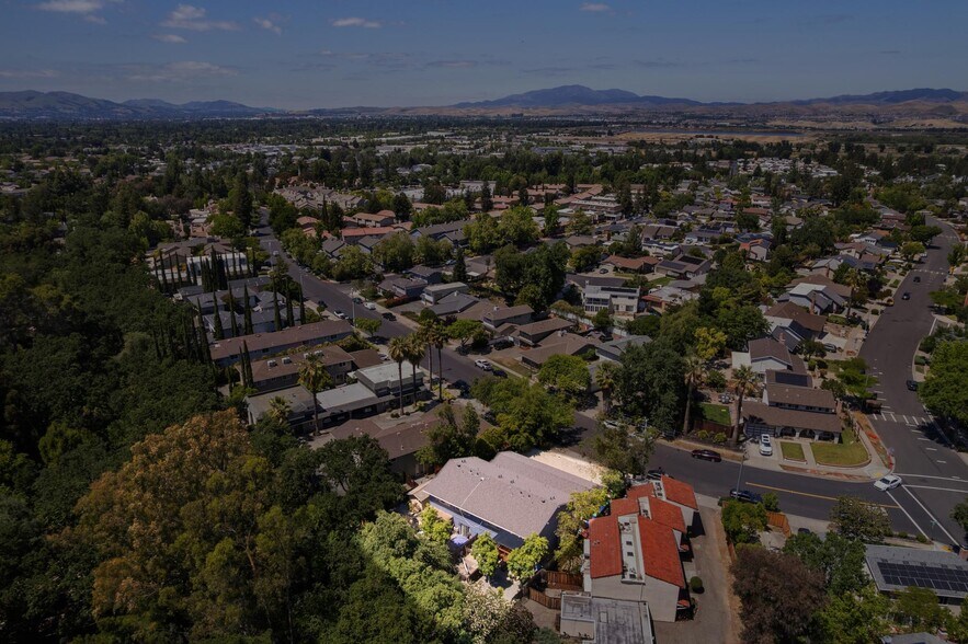 More Photos Of 863 Palomino Dr, Pleasanton Apartments For Sale
