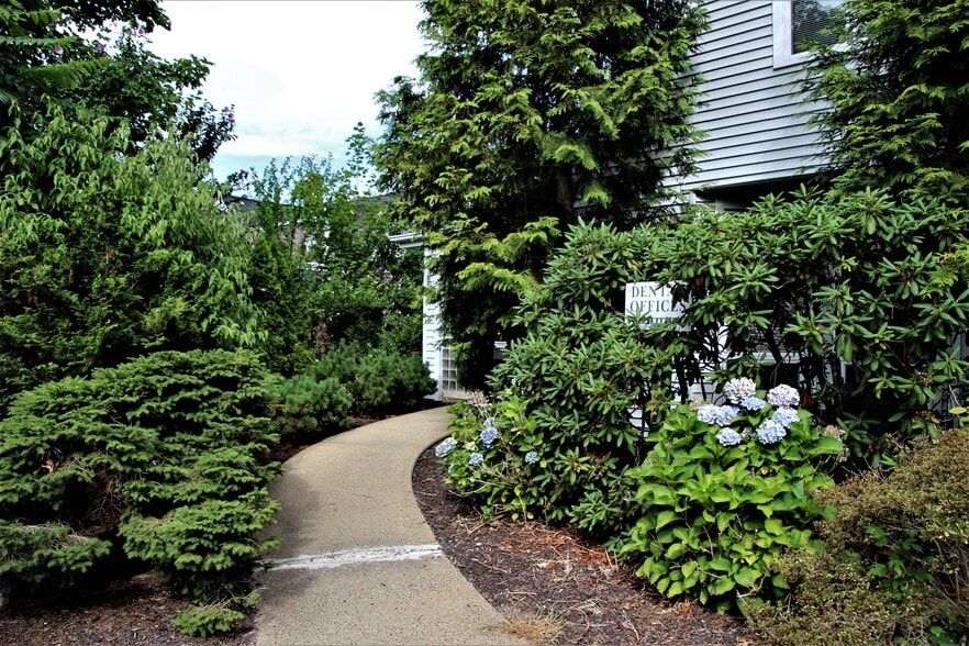 More Photos Of 2655 Dixwell Ave, Hamden Office Residential For Sale