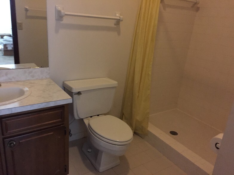 More Photos Of 2301 Park Ave, Orange Park Medical For Lease