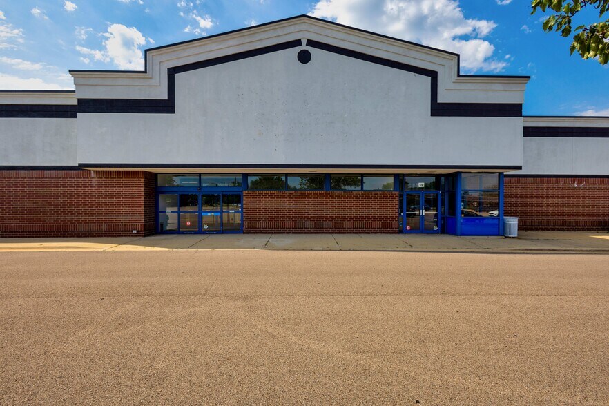 More Photos Of 5-81 N Randall Rd, Batavia Unknown For Lease