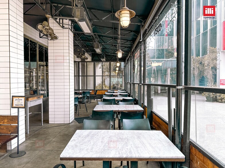 More Photos Of 15300 Ventura Blvd, Sherman Oaks Office For Lease