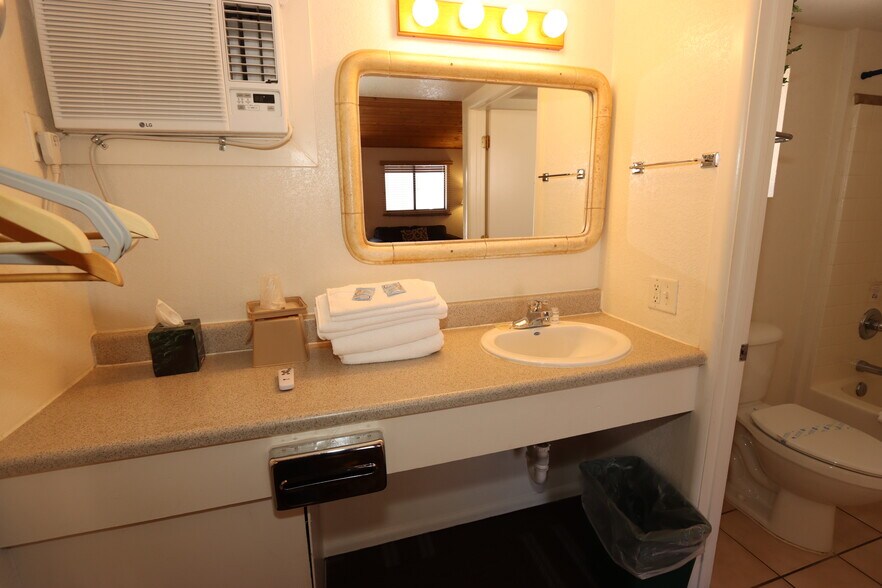 More Photos Of 410 Fremont St, Tombstone Hotel For Sale