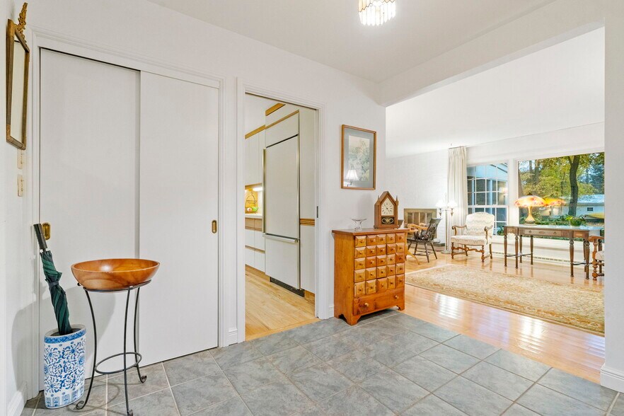 More Photos Of 6 Arbor Dr, Glens Falls Office For Sale