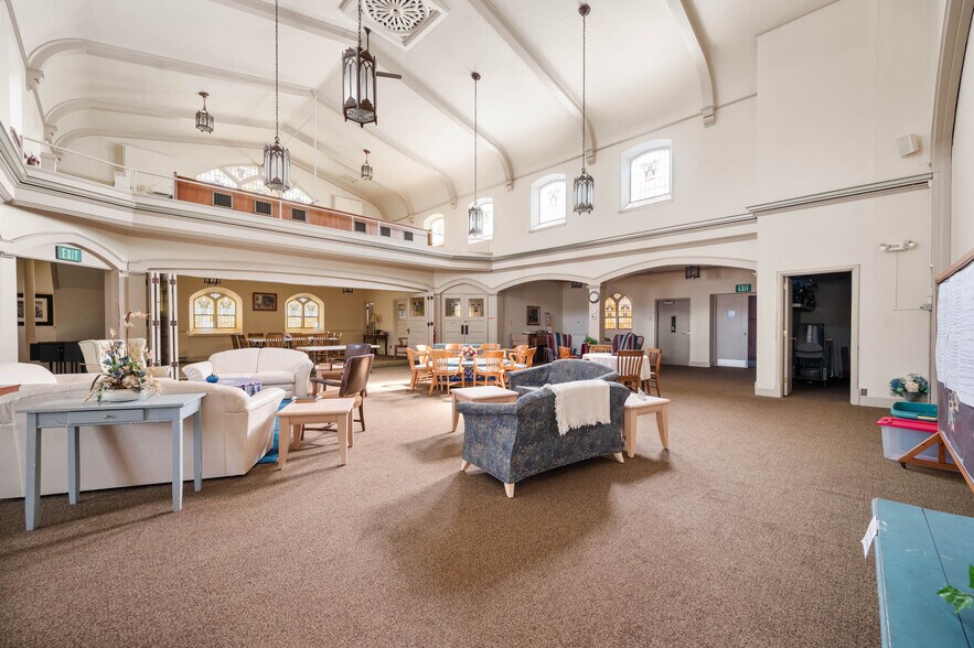 More Photos Of 418 W Adams St, Muncie Religious Facility For Sale