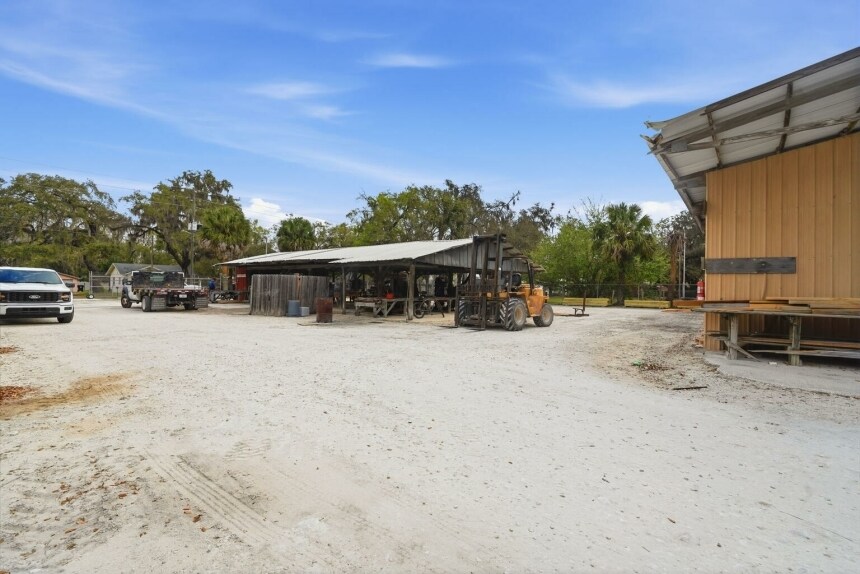 More Photos Of 210 E 5th St, Apopka Industrial For Sale