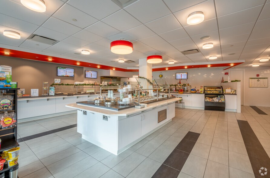 More Photos Of 200 Summit Dr, Burlington Office For Lease