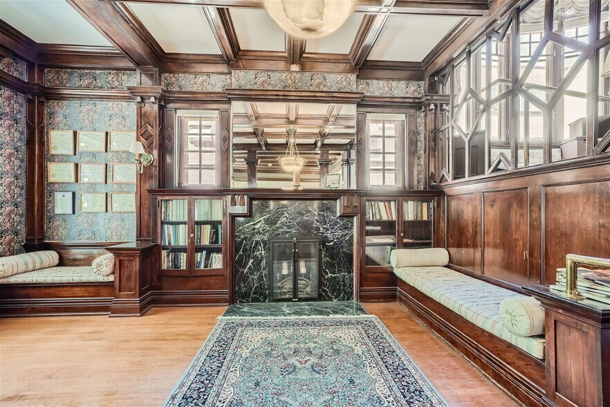 More Photos Of 1000 N Logan St, Denver Office Residential For Sale