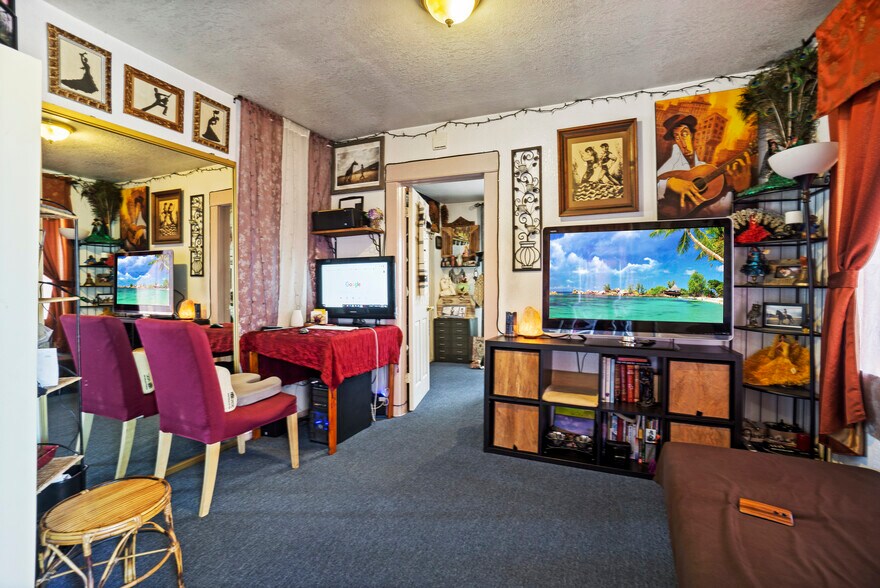 More Photos Of 343 N Occidental Blvd, Los Angeles Apartments For Sale