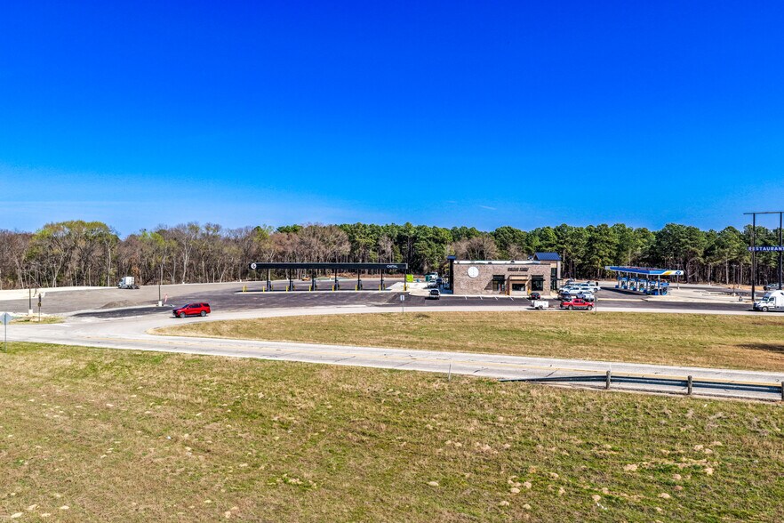 More Photos Of 24782 Interstate 20 W, Lindale General Retail For Lease