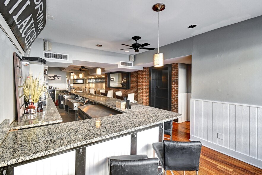 More Photos Of 15 E Centre St, Baltimore Bar For Sale
