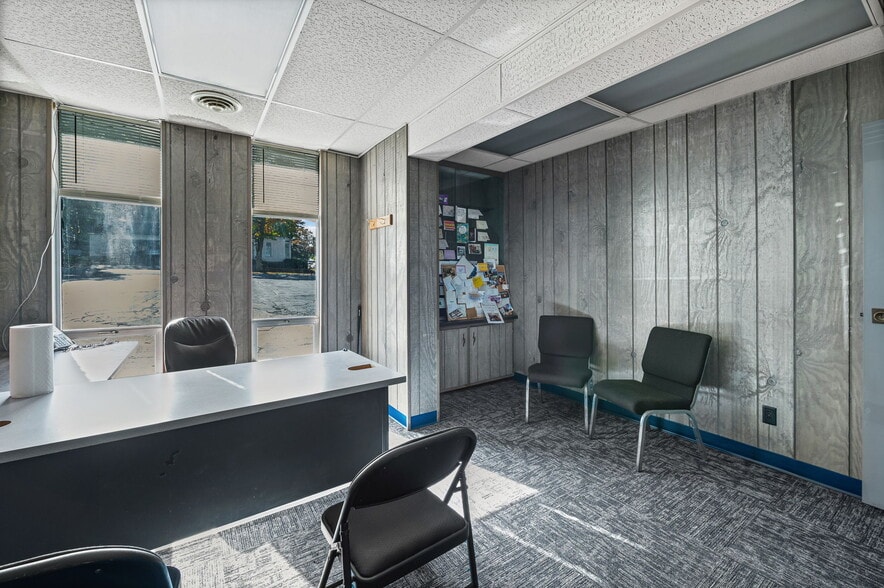 More Photos Of 400 E Pike St, Attica Auto Dealership For Sale
