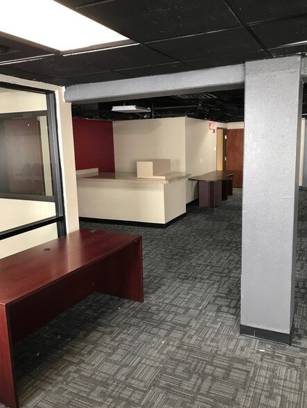 More Photos Of 2601 N 3rd St, Phoenix Medical For Lease